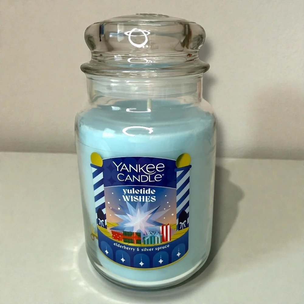 YANKEE CANDLE Yuletide Wishes Large Jar Candle 22oz Elderberry & Silver Spruce‎